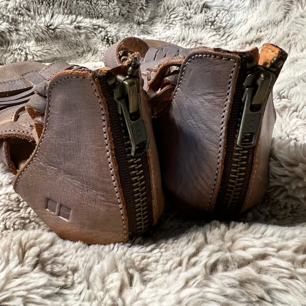 Leather Bed|Stu Sandals. - Picture 2 of 3